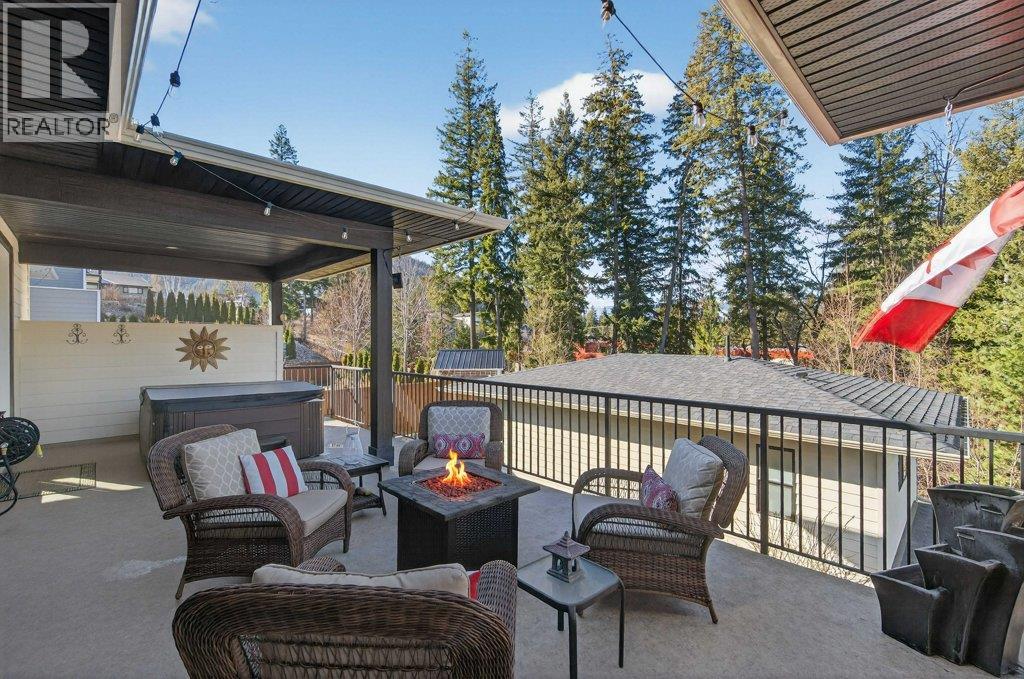 1221 23 Street SE, Salmon Arm