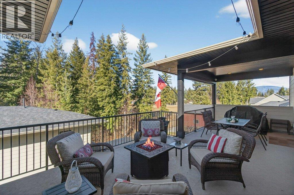 1221 23 Street SE, Salmon Arm