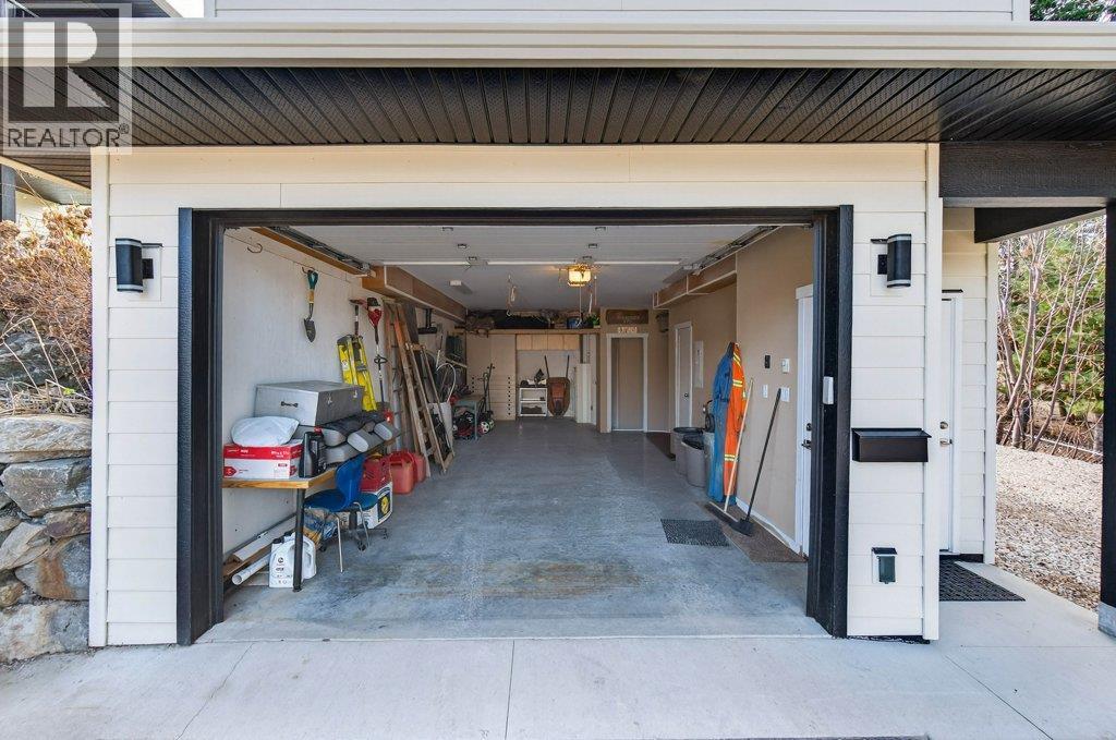 1221 23 Street SE, Salmon Arm