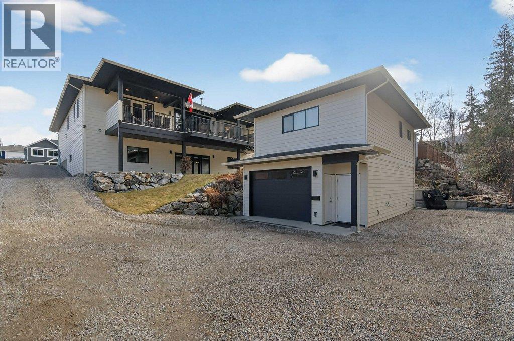 1221 23 Street SE, Salmon Arm