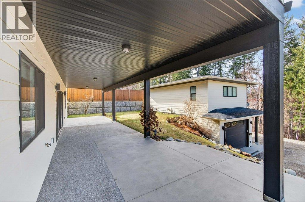 1221 23 Street SE, Salmon Arm