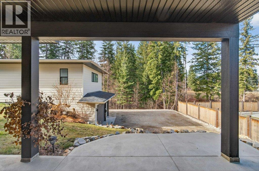 1221 23 Street SE, Salmon Arm