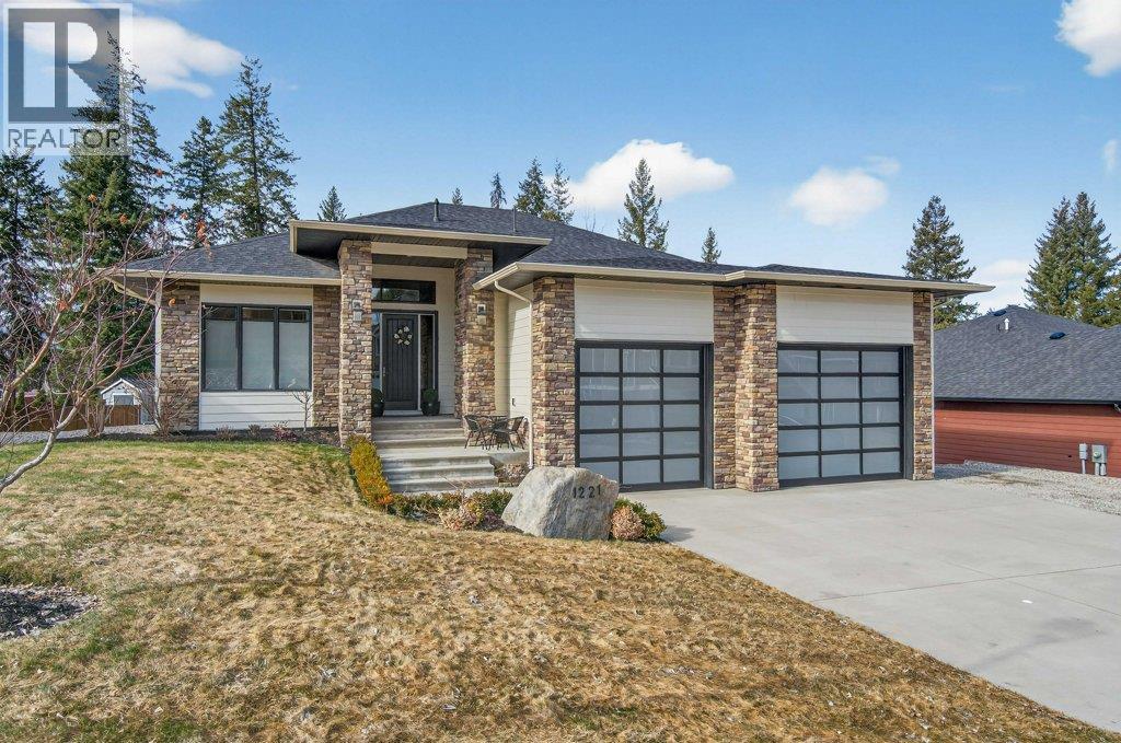 1221 23 Street SE, Salmon Arm