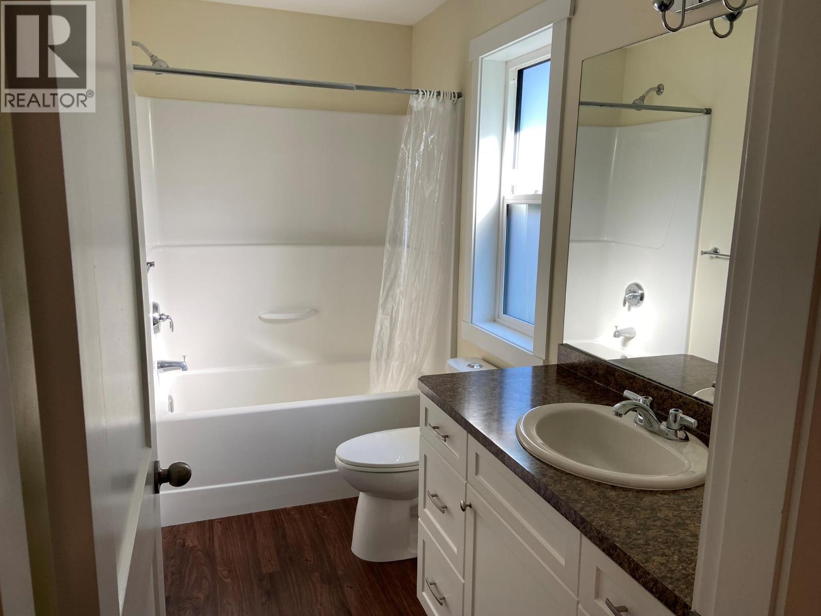 1221 23 Street SE, Salmon Arm