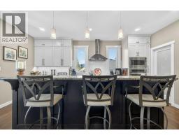 Living room - 1221 23 Street Se, Salmon Arm, BC V1E0C7 Photo 18