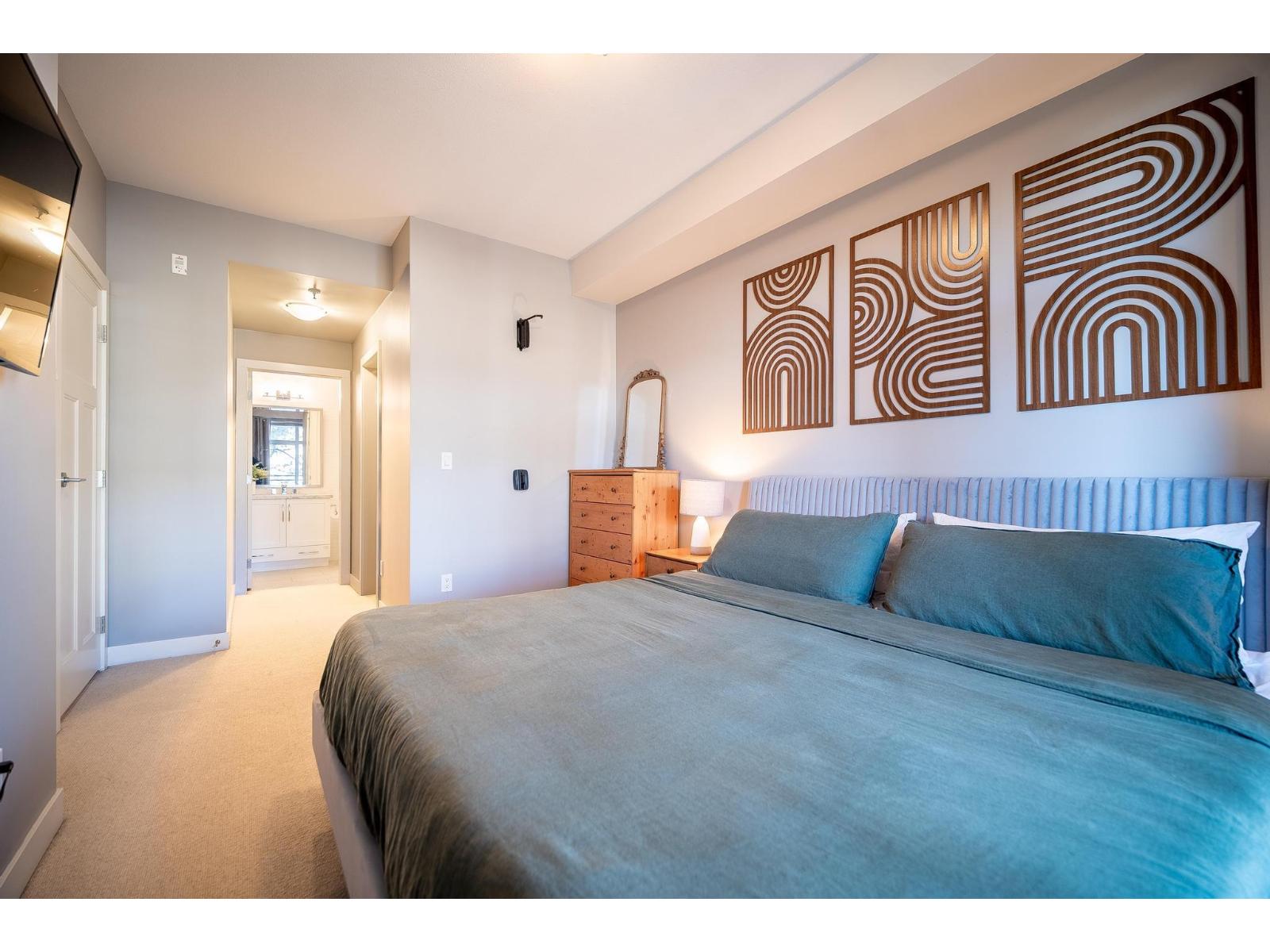 201 15428 31 AVENUE, Surrey