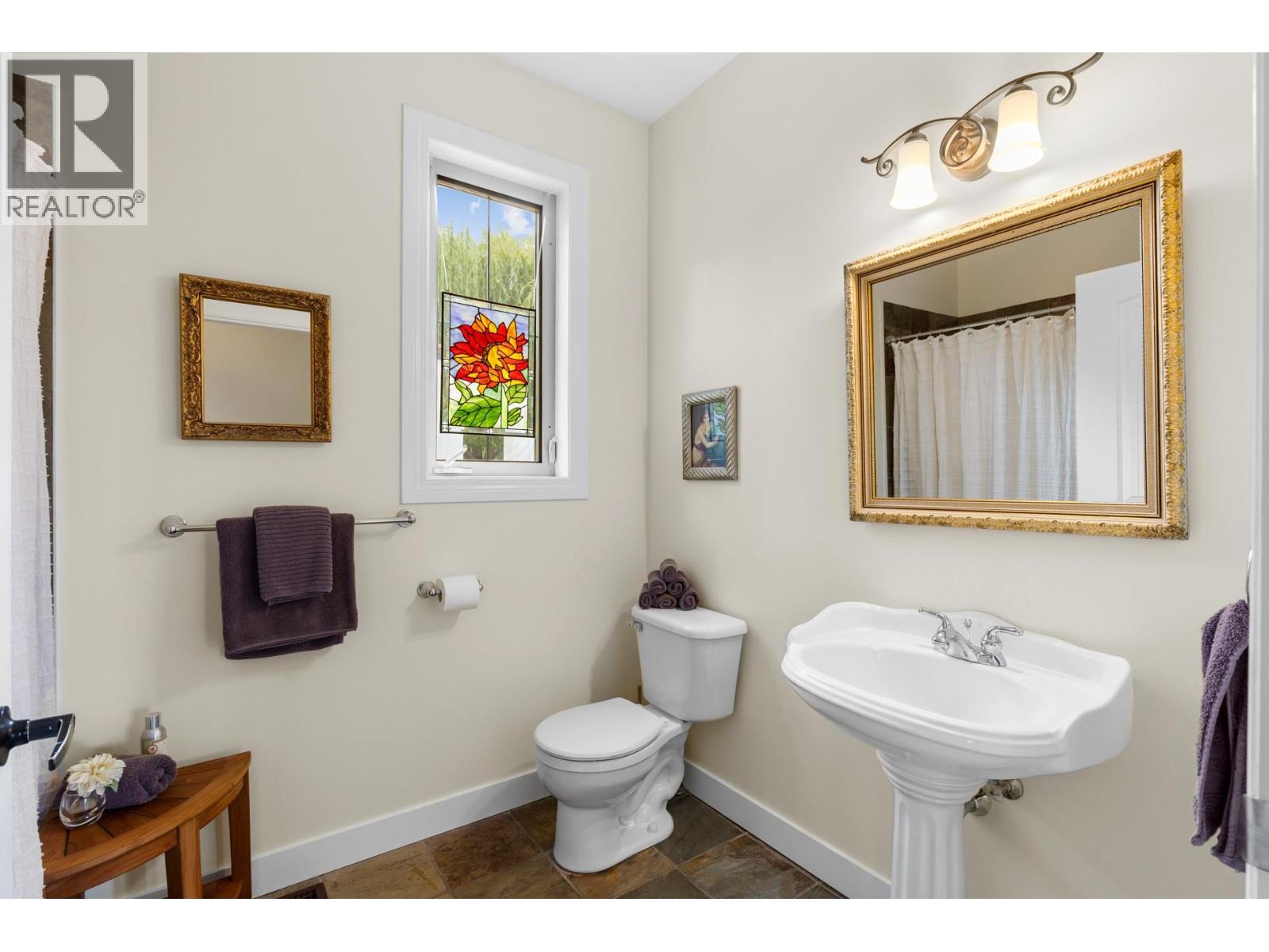 2286 CARMI Road, Penticton