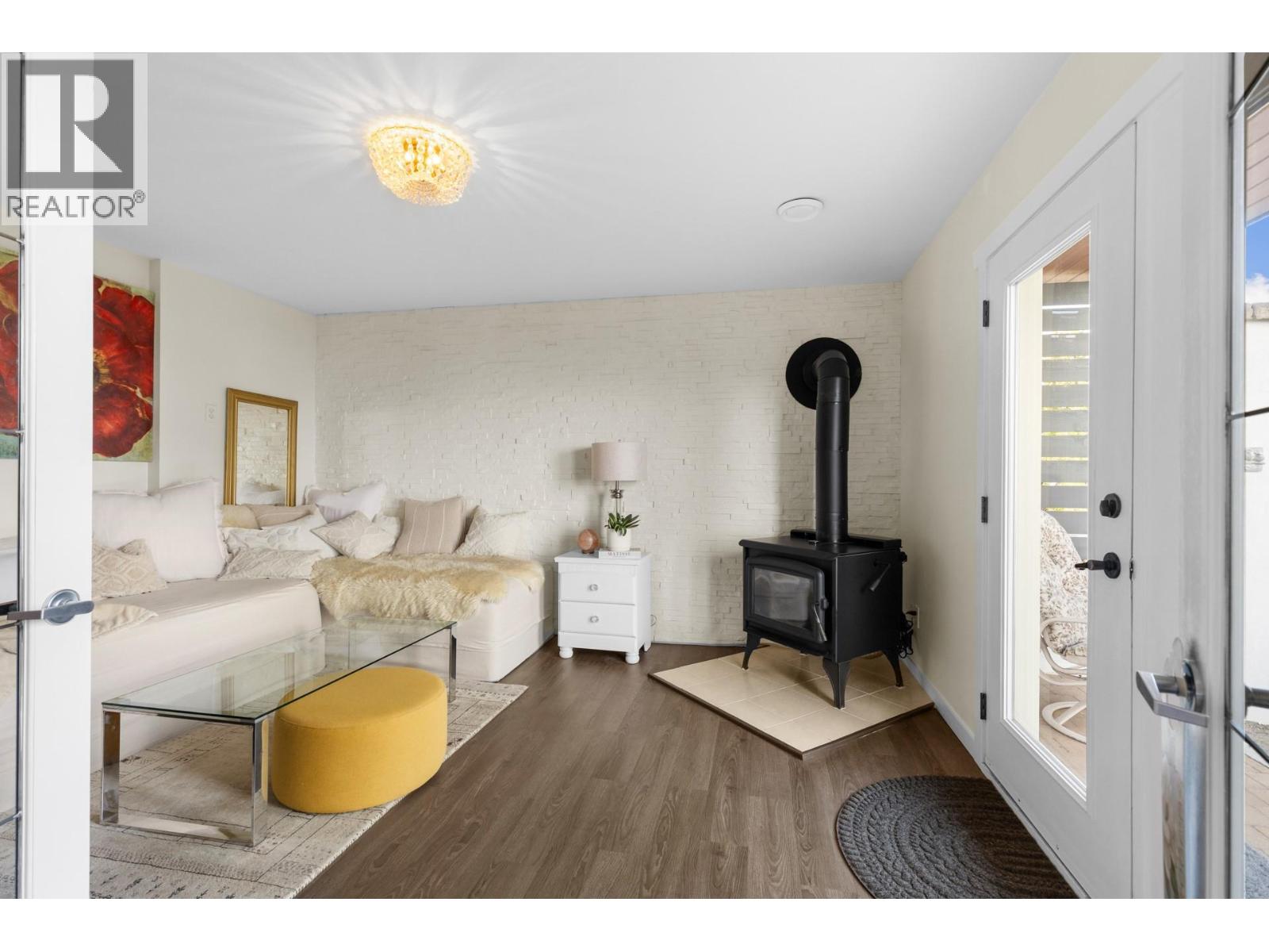 2286 CARMI Road, Penticton