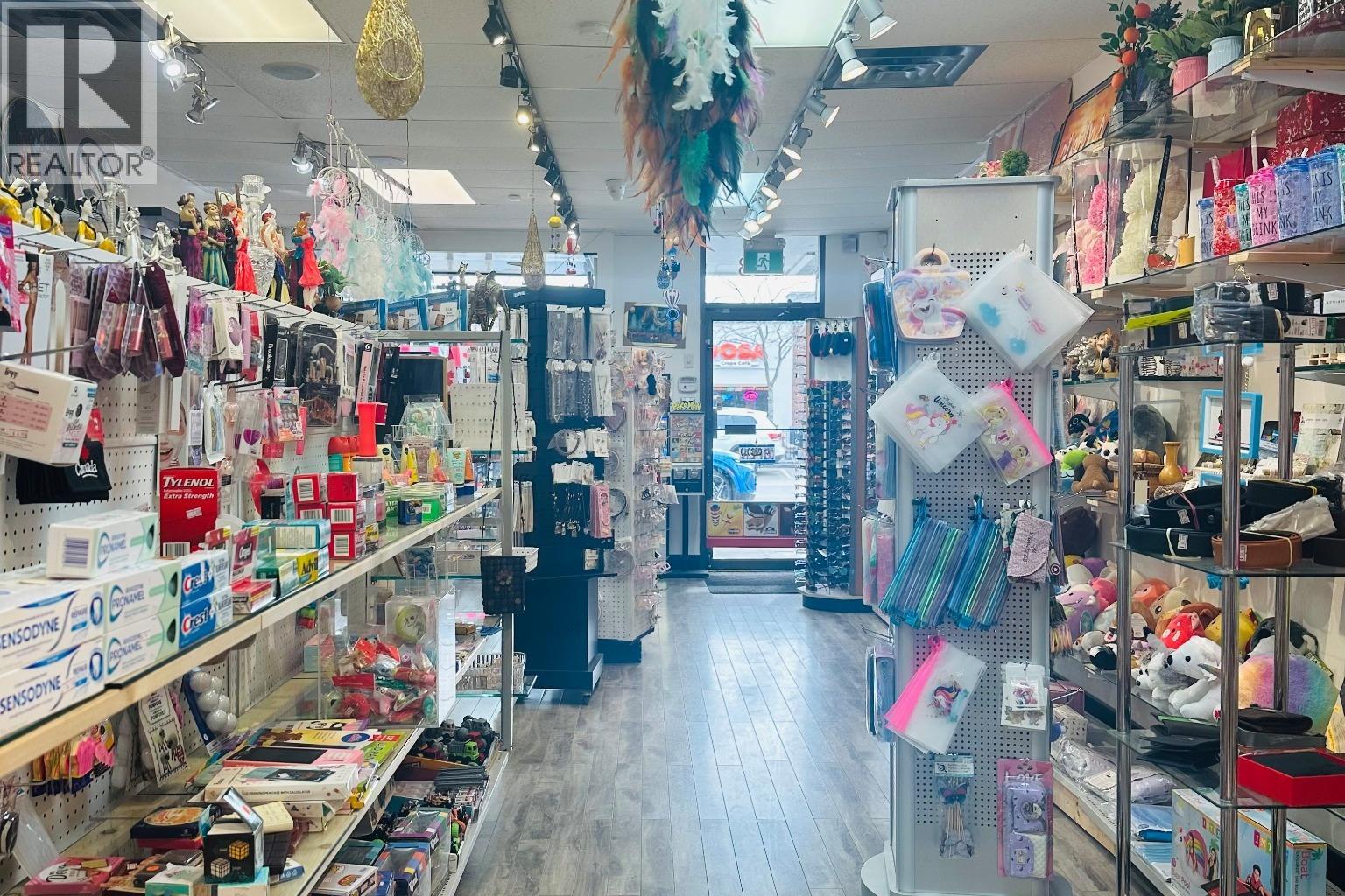 528 Bernard Avenue, Kelowna