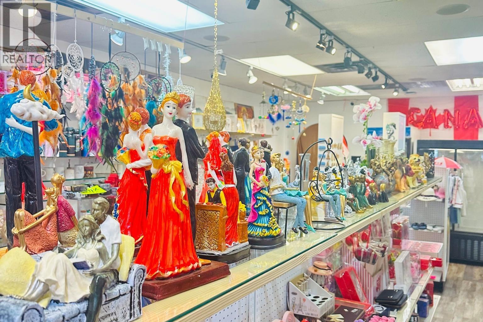 528 Bernard Avenue, Kelowna