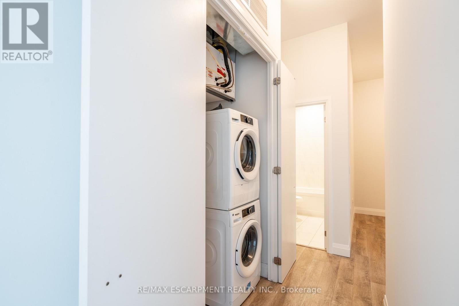 Single Family House for Sale in    REDFERN AVENUE Hamilton (Mountview) 