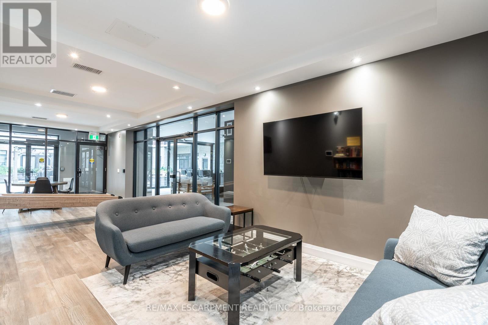 Single Family House for Sale in    REDFERN AVENUE Hamilton (Mountview) 