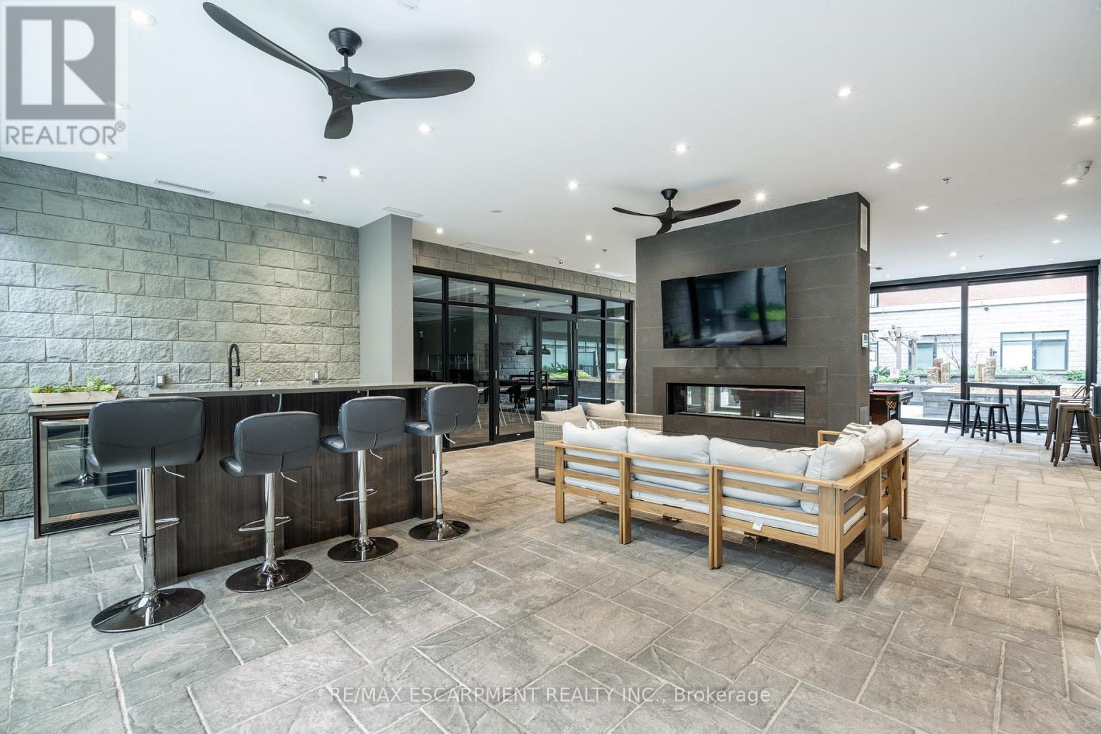 Single Family House for Sale in    REDFERN AVENUE Hamilton (Mountview) 