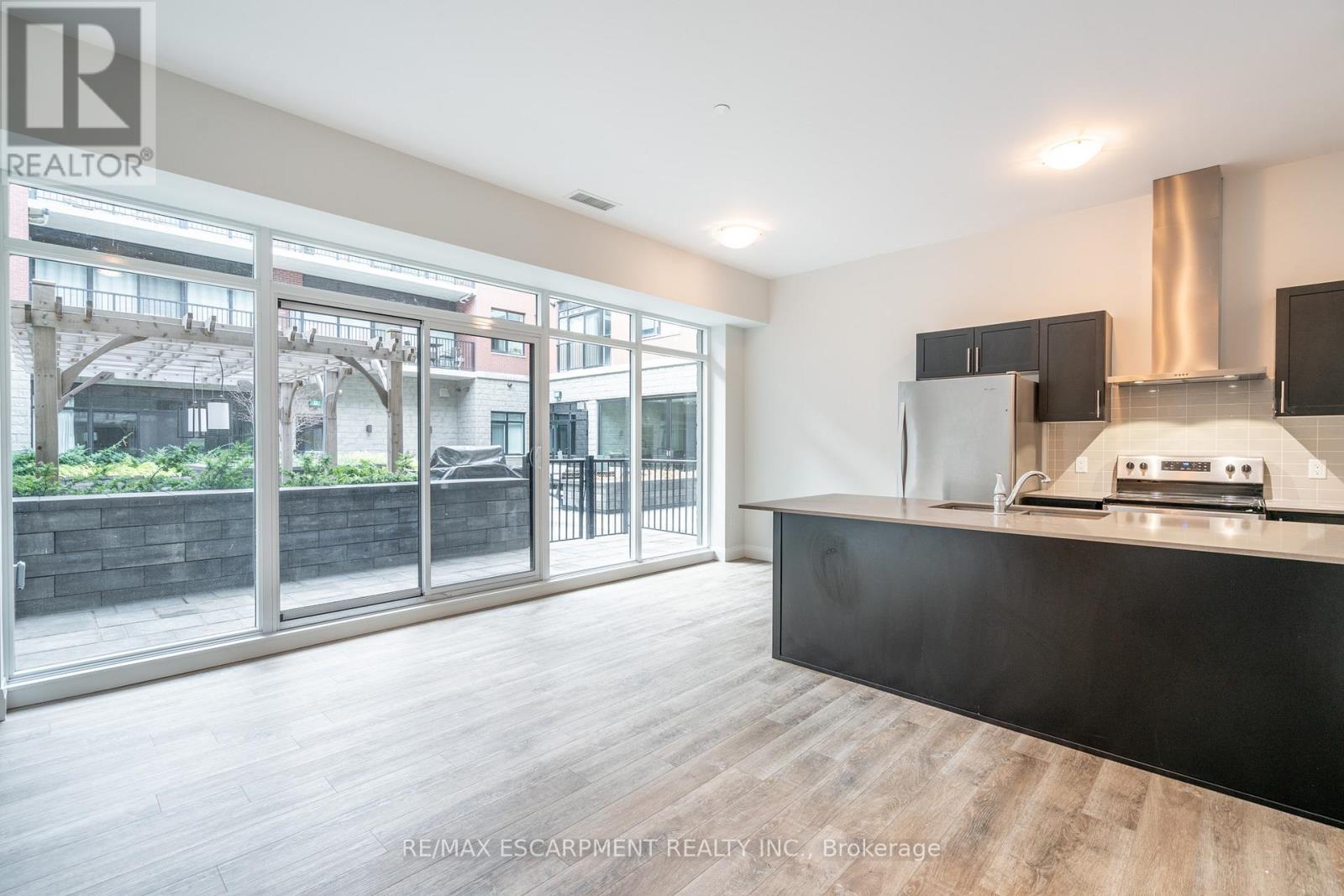 Single Family House for Sale in    REDFERN AVENUE Hamilton (Mountview) 