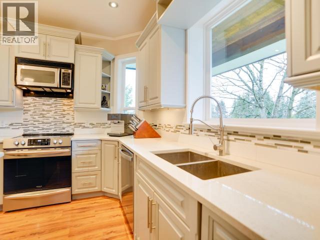 7160 KEMANO STREET, Powell River