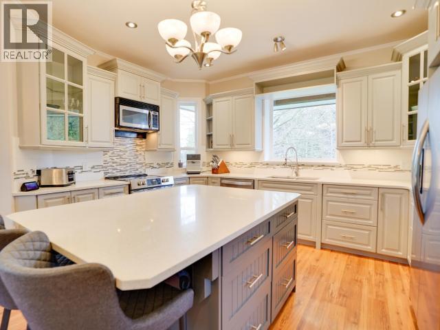 7160 KEMANO STREET, Powell River