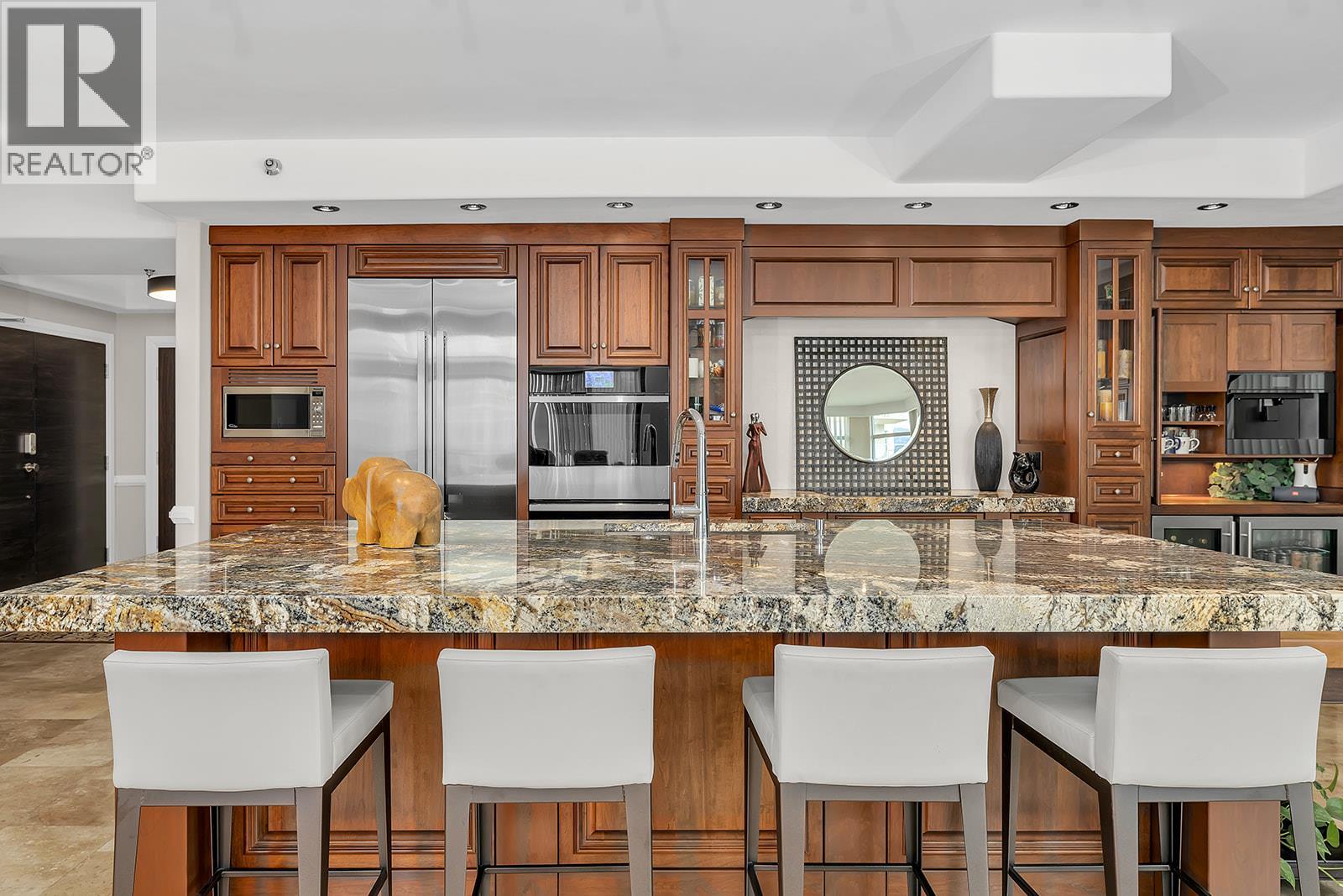 1702 1152 Sunset Drive, Kelowna