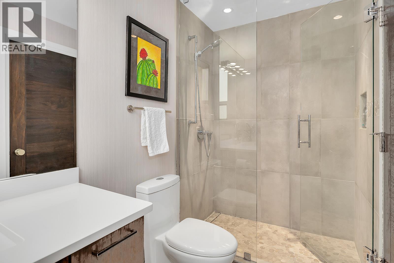 1702 1152 Sunset Drive, Kelowna