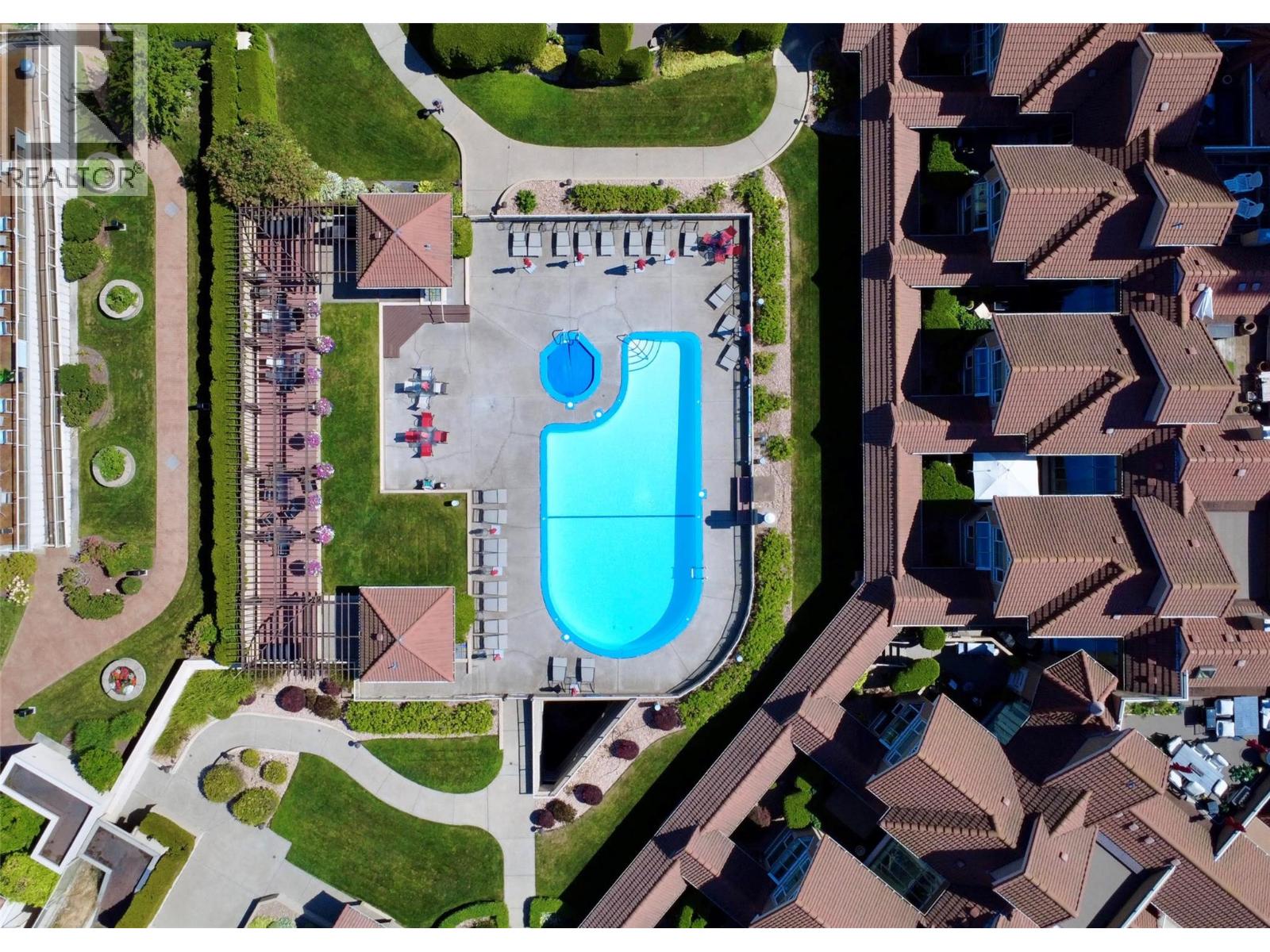 1702 1152 Sunset Drive, Kelowna