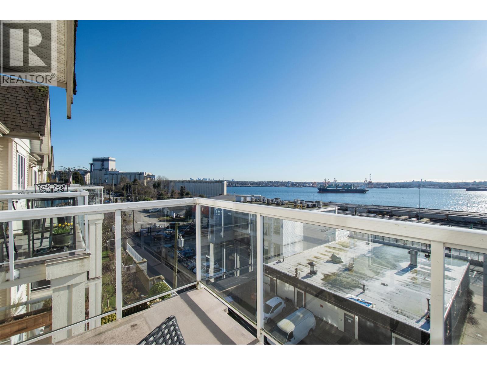 409 365 E 1ST STREET - Photo 3 of 23, North Vancouver, British Columbia