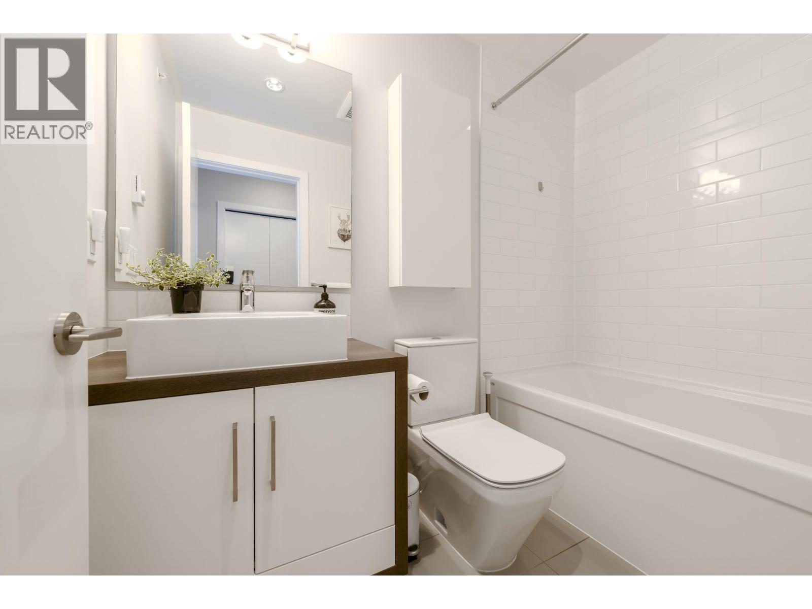 33 433 SEYMOUR RIVER PLACE, North Vancouver