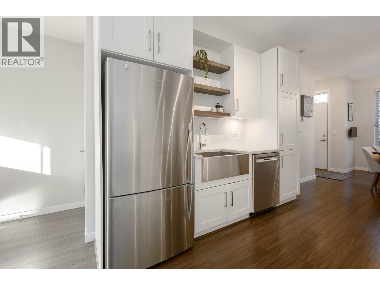 33 433 SEYMOUR RIVER PLACE, North Vancouver