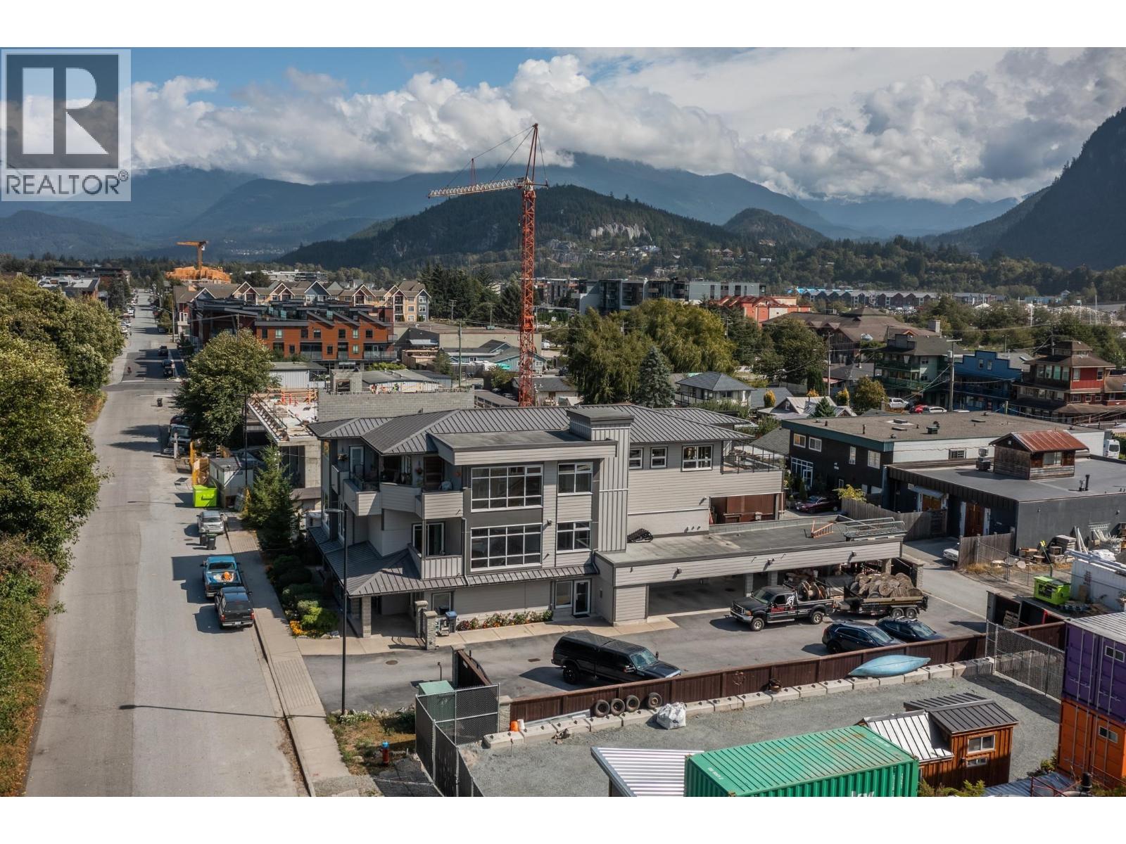 37718 THIRD AVENUE, Squamish