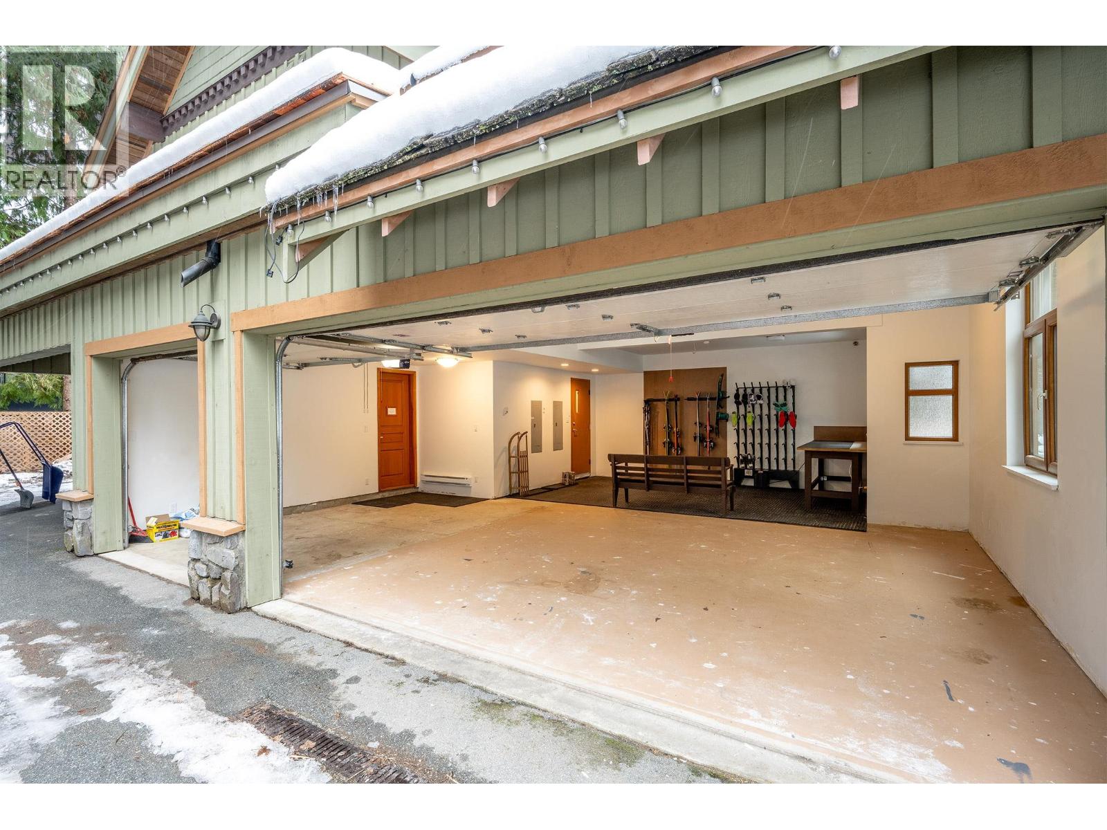 3012 ALPINE CRESCENT, Whistler