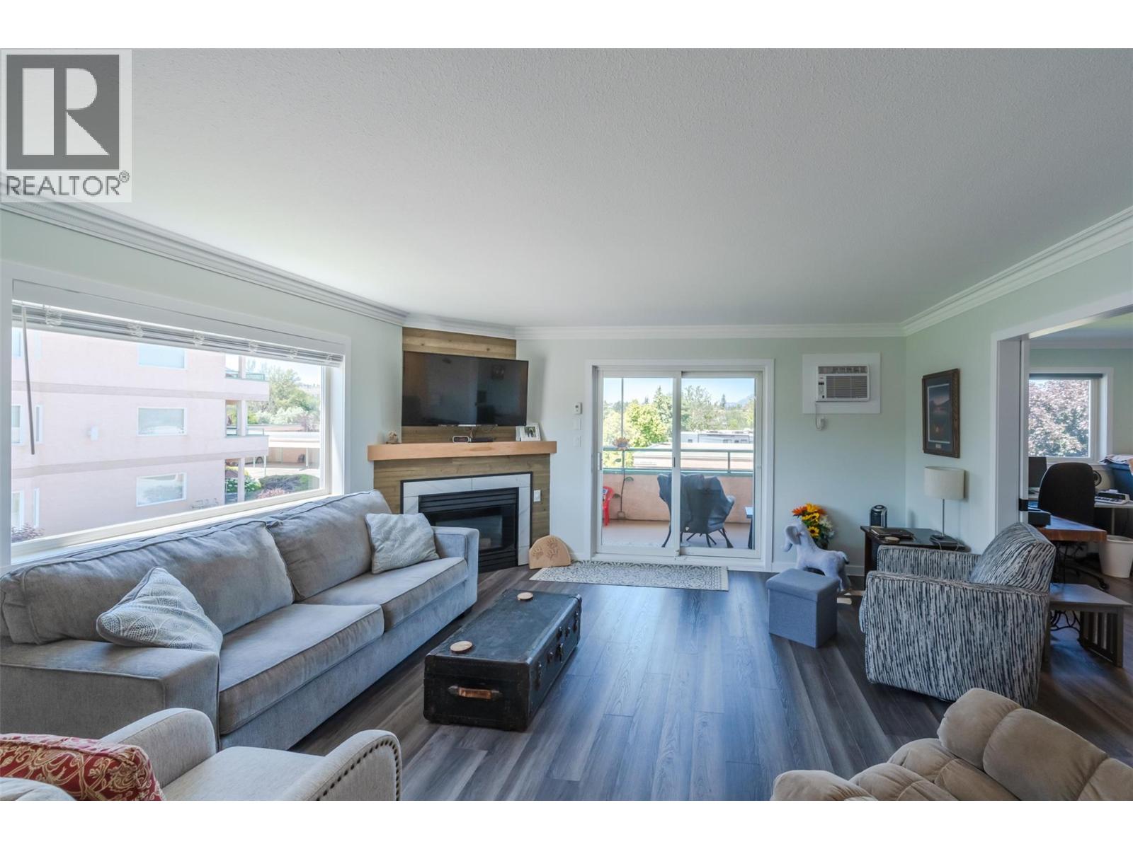 8905 Pineo Court Unit# 208, Summerland