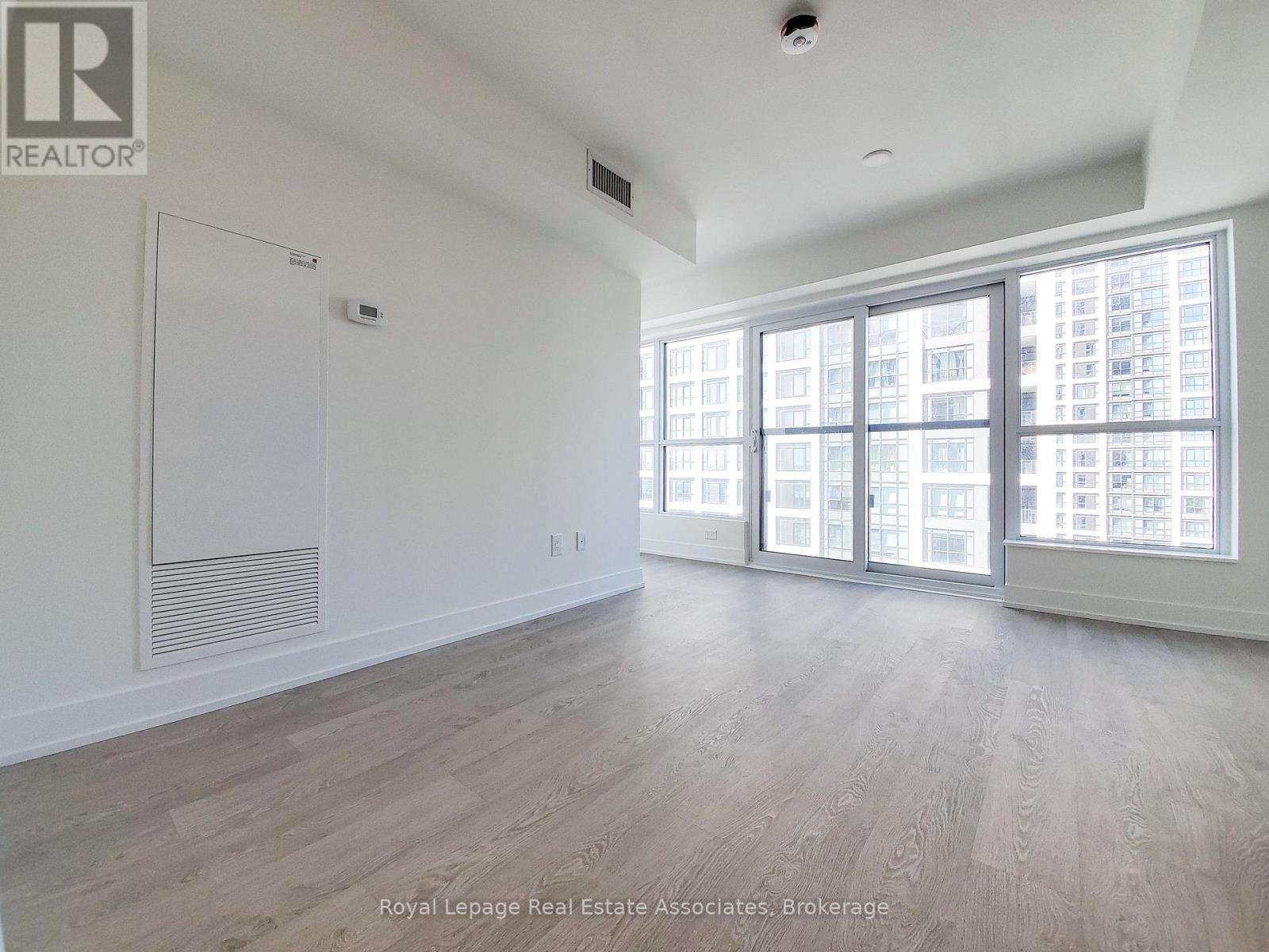 1831 - 5 MABELLE AVENUE - Photo 2 of 29, Toronto (Islington-City Centre West), Ontario