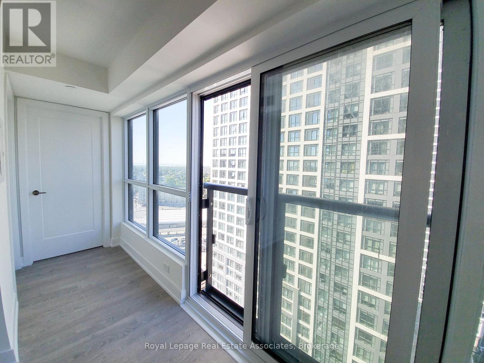 1831 - 5 MABELLE AVENUE - Photo 3 of 29, Toronto (Islington-City Centre West), Ontario