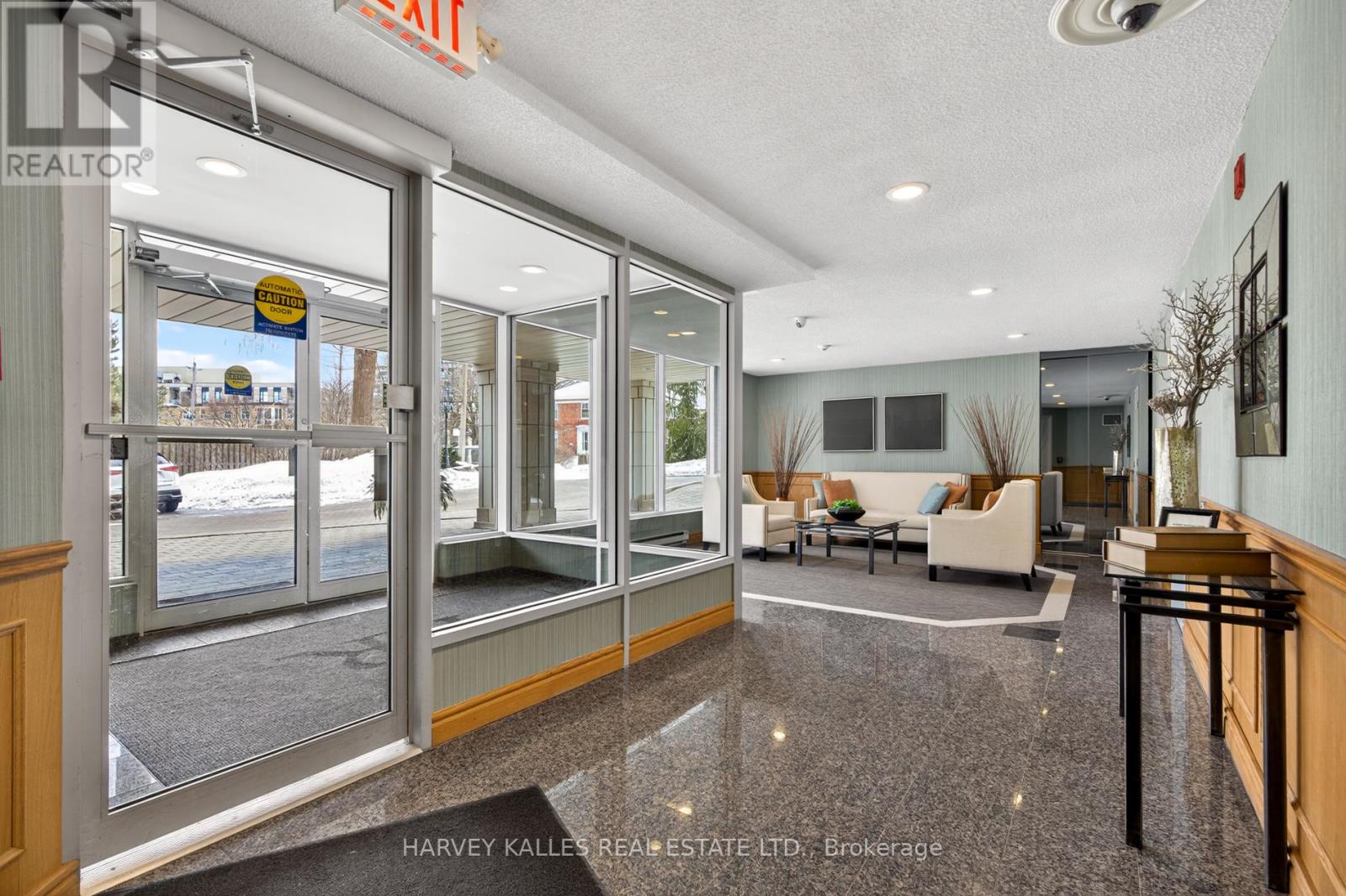 106 - 30 ANGLESEY BOULEVARD - Photo 3 of 45, Toronto (Edenbridge-Humber Valley), Ontario