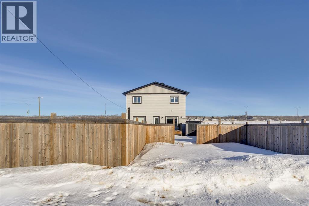 7211 Railway Avenue, Fort McMurray