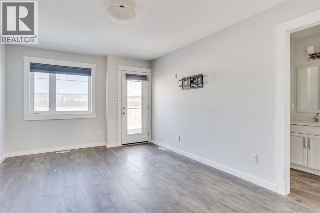 7211 Railway Avenue, Fort McMurray