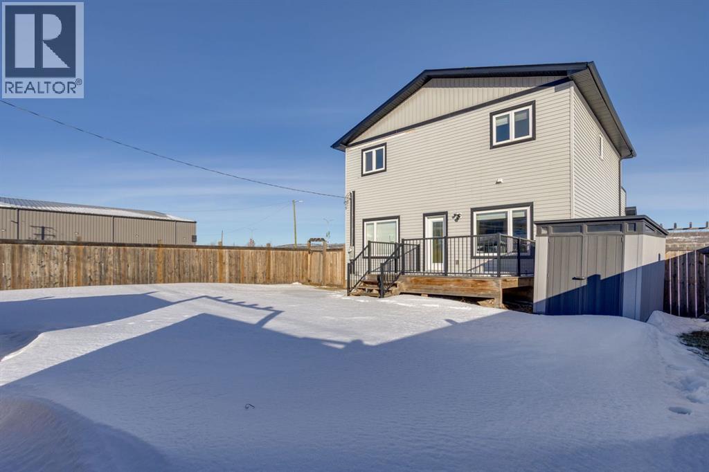 7211 Railway Avenue, Fort McMurray