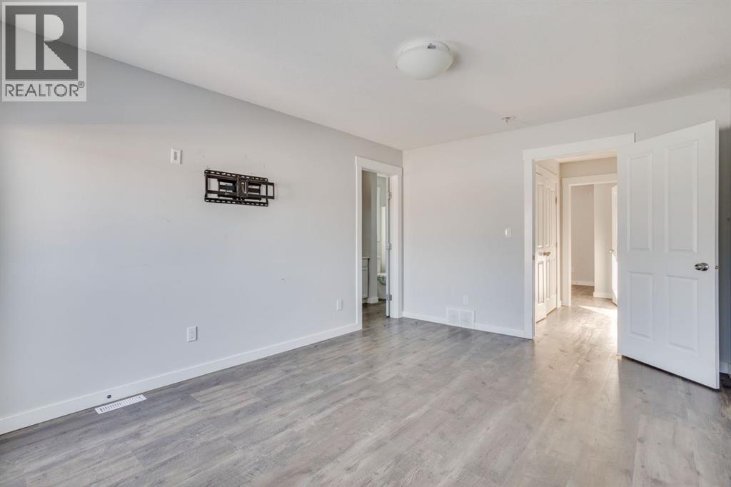 7211 Railway Avenue, Fort McMurray