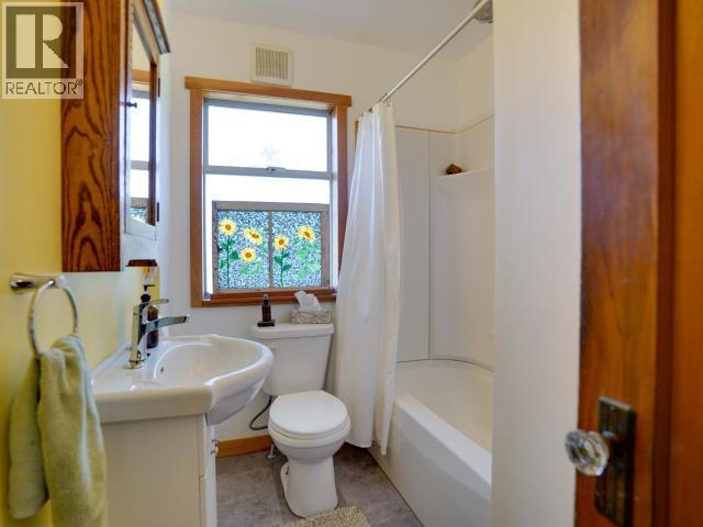 10152 HIGHWAY 101, Powell River