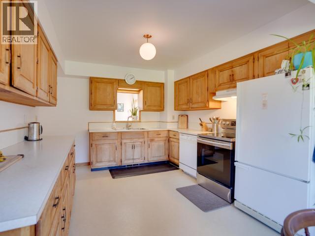 10152 HIGHWAY 101, Powell River