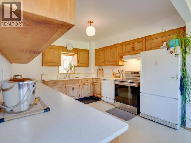 10152 HIGHWAY 101, Powell River