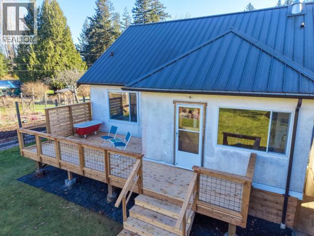 10152 HIGHWAY 101, Powell River