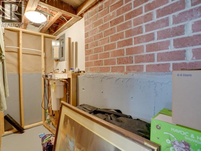 10152 HIGHWAY 101, Powell River