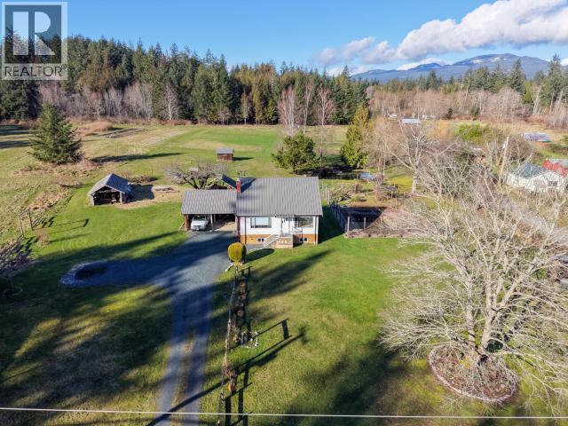 10152 HIGHWAY 101, Powell River