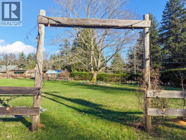 10152 HIGHWAY 101, Powell River