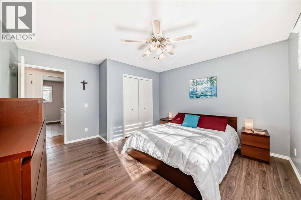 Single Family House 4 Level for Sale in  Brookpark Drive SW Braeside Calgary 