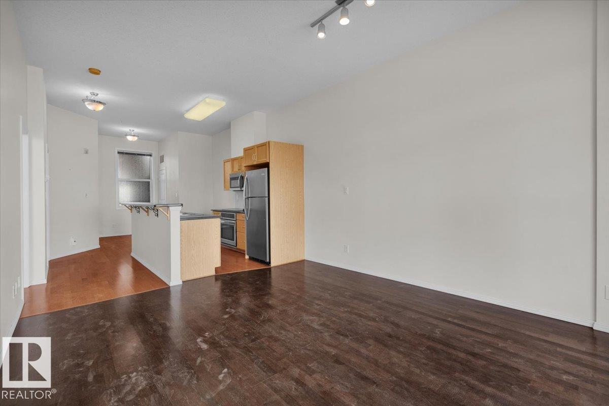 #453 10403 122 ST NW - 17