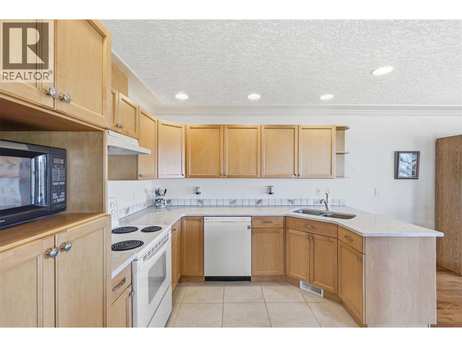 2210 Qu'Appelle Boulevard Unit# 18, Kamloops