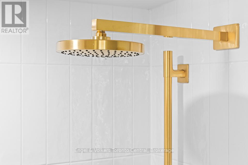 #311 190 JOZO WEIDER BOULEVARD - 38
