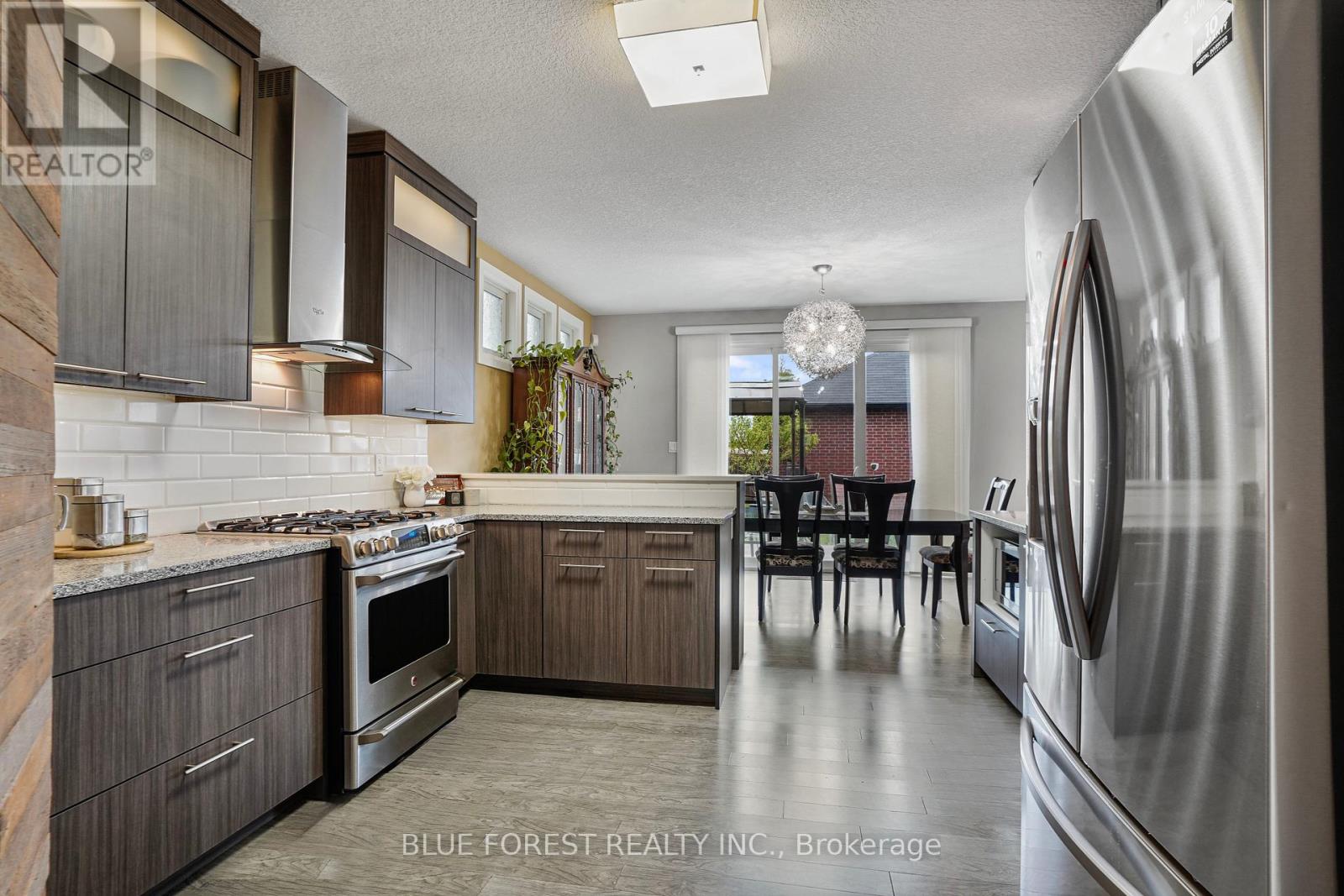 1511 NORTH WENIGE DRIVE - Photo 4 of 44, London North (North C), Ontario