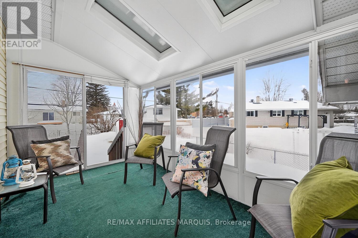 228 BROCKVILLE STREET — photo 19