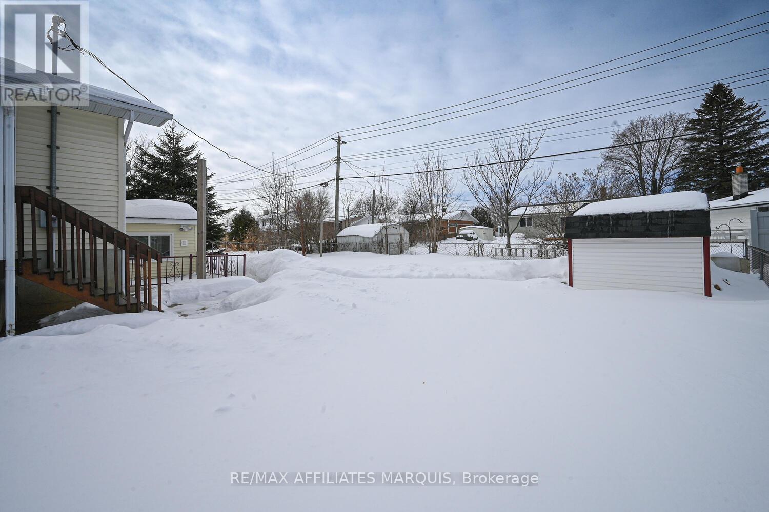 228 BROCKVILLE STREET — photo 40